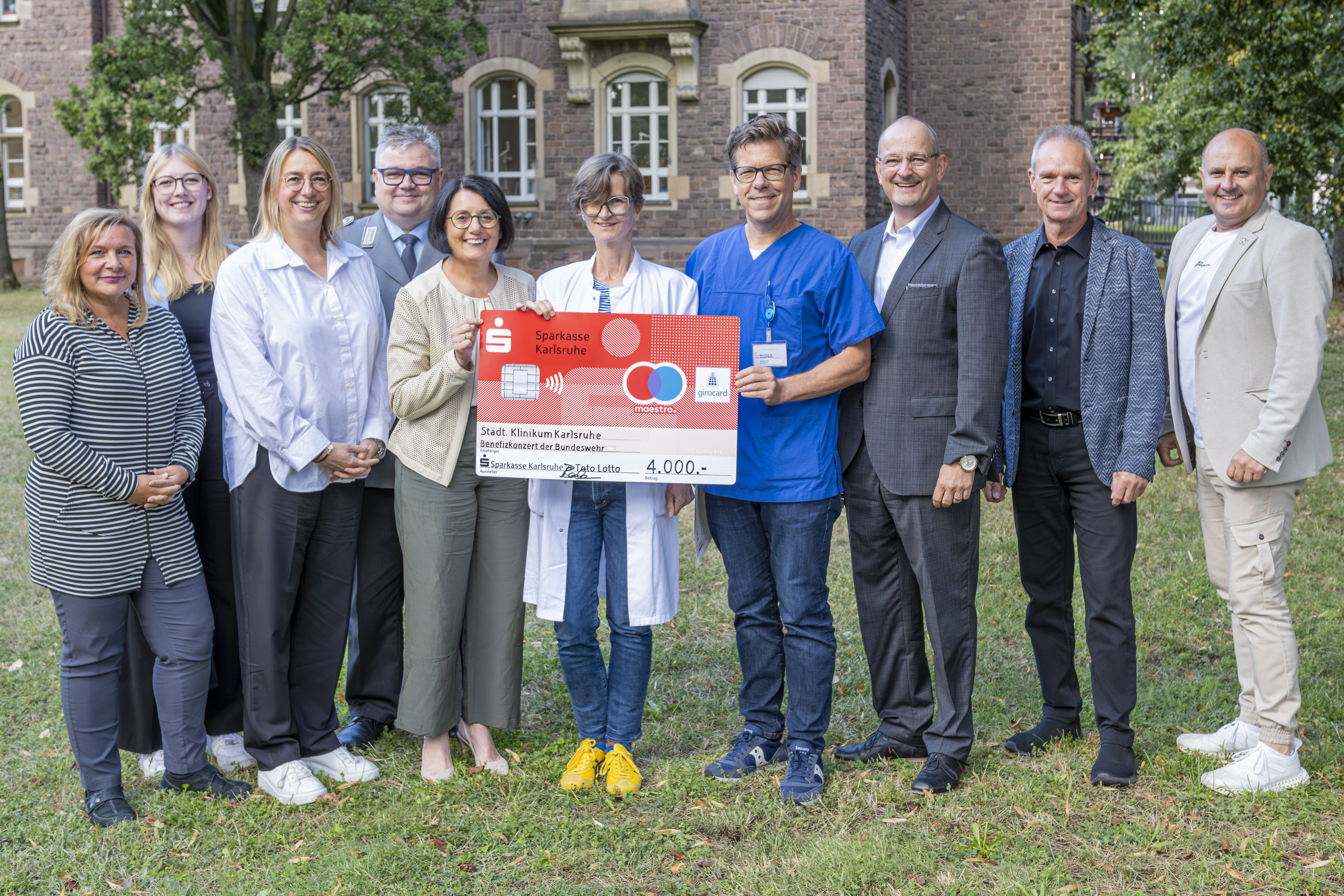 4.000 Euro für die Kinderklinken am Klinikum Karlsruhe